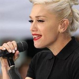 Gwen Stefani Singt