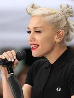 Gwen Stefani Singt