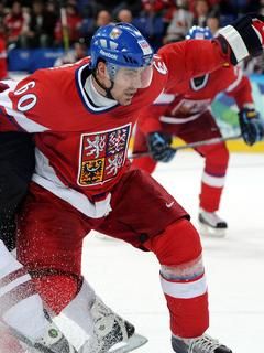 Tschechischer Eishockeyspieler in Aktion