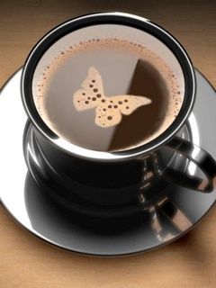Kaffee mit Schmetterling