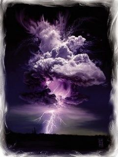 Dramatische Gewitterwolken