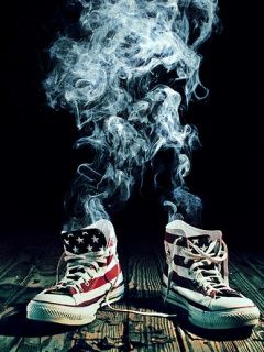 Sneaker mit Amerikanischer Flagge und Rauch