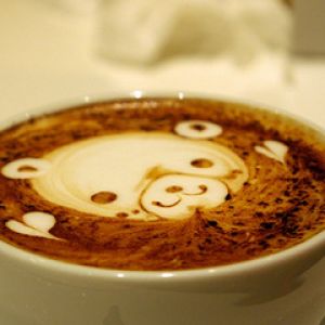 Niedliche Panda-Latte-Kunst