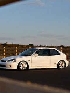 Weißer Honda Civic