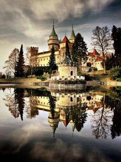 Schöne Schlossreflexion