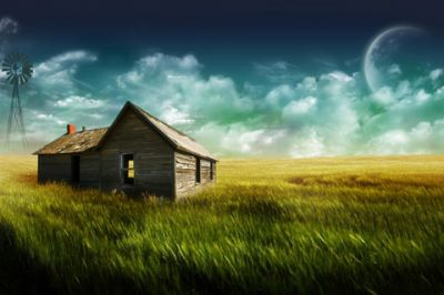 Ruhige Landschaft mit altem Haus
