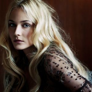 Elegantes Porträt eines Blonden Mädchens
