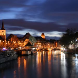 Nachtansicht von Straßburg