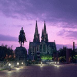 Petersdom bei Sonnenuntergang