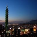 Skyline Taipei 101 bei Dämmerung