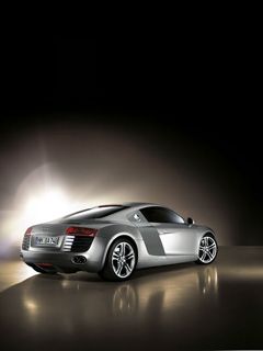 Elegantes Silbernes Sportauto