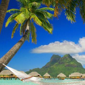 Tropisches Paradies am Strand