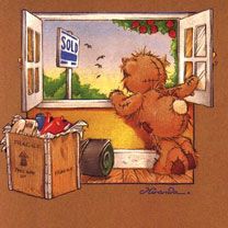 Süßer Teddybär am Fenster