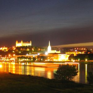 Nachtansicht von Bratislava