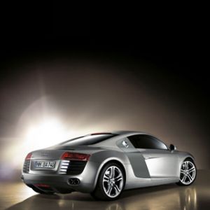 Elegantes Silbernes Sportauto