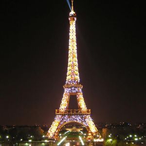 Eiffelturm bei Nacht