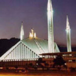 Faisal-Moschee bei Nacht