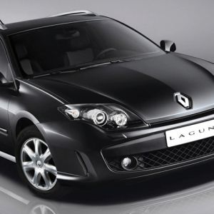 Schwarzes Auto Renault Laguna