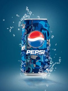 Pepsi Dose mit Spritzern