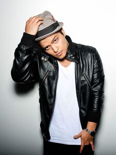 Bruno Mars Stilvoller Look