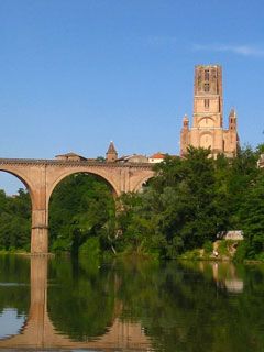 Malersche Brücke und Turmreflexion