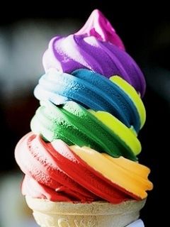 Bunter Eisbecher