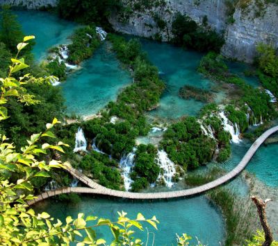 Atemberaubende Wasserfalllandschaft
