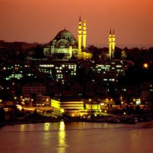 Istanbul Skyline bei Sonnenuntergang