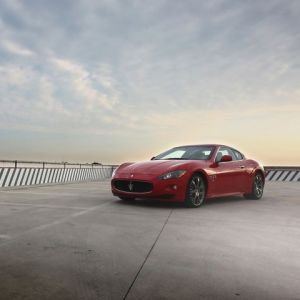 Rotes Maserati Sportauto