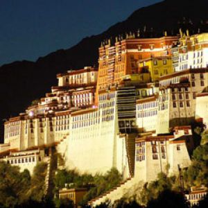 Potala-Palast bei Nacht