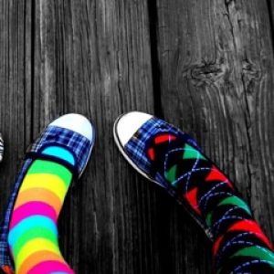 Bunte gestreifte Socken