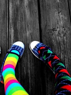 Bunte gestreifte Socken