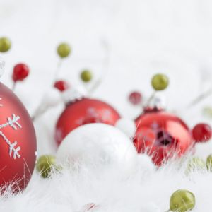 Weihnachtsornamente und Dekorationen