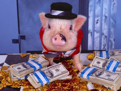Schwein mit Geld und Zylinder
