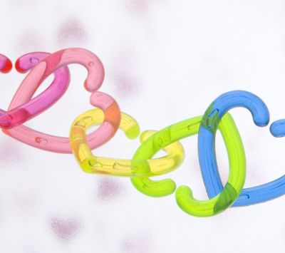 Bunte Herzketten