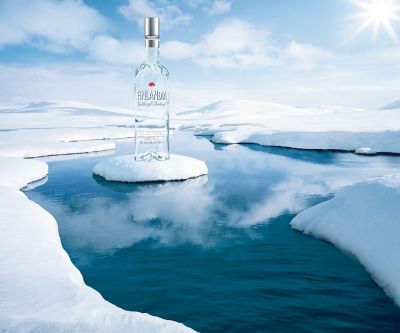 Premium Wodka in Eislandschaft