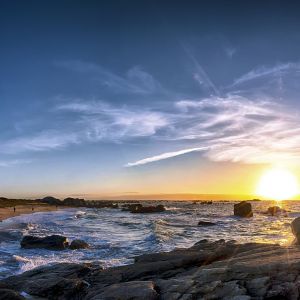 Beeindruckender Sonnenuntergang über dem Ozean