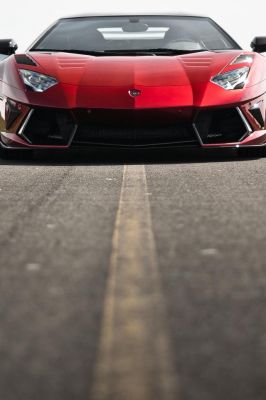 Rotes Lamborghini Aventador