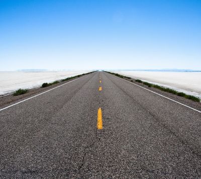Endloses Straßenlandschaft