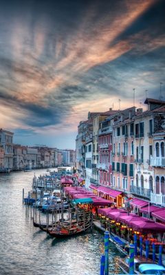 Venezianischer Kanal bei Sonnenuntergang