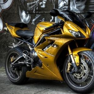 Stylisches Gold-Motorrad