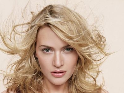 Glamouröse Blonde Schönheit