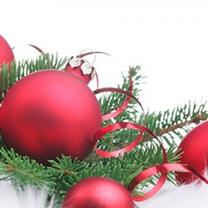 Rote Weihnachtsornamente