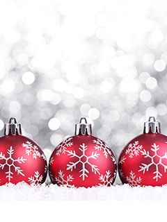 Rote Weihnachtsornamente