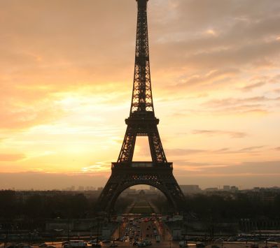 Sonnenuntergang über dem Eiffelturm
