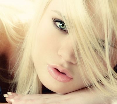 Faszinierende Blonde Schönheit