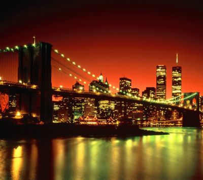 Nächtliche Aussicht auf die Brooklyn-Brücke