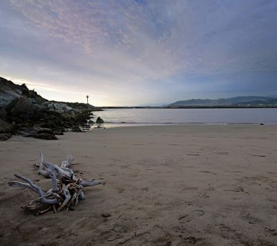 Ruhiger Strand Sonnenuntergang