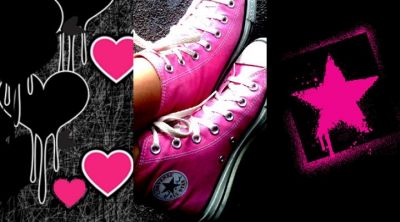 Rosa Converse mit Herzen