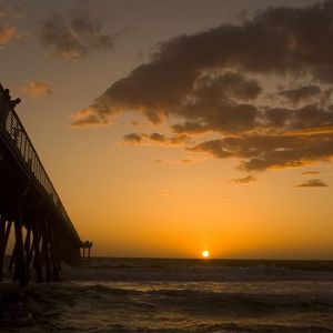 Sonnenuntergang über dem Steg